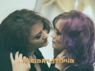 AliciaAndTonia