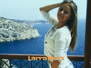 LarraMaxx