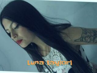 Luna_taylor1