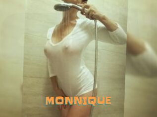 MONNIQUE_