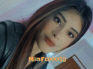 MiaFoxxx18