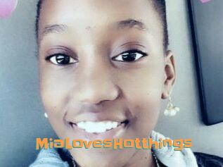 MiaLovesHotthings