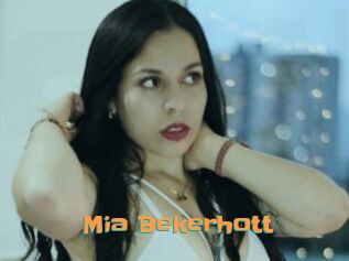 Mia_Bekerhott