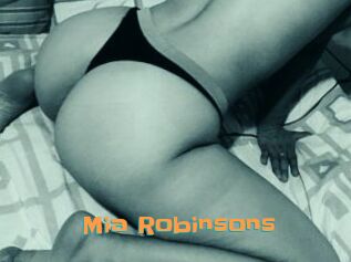 Mia_Robinsons