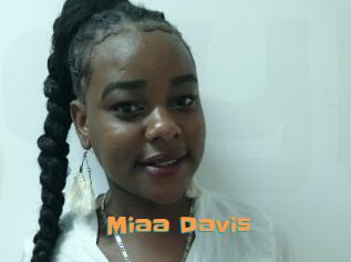 Miaa_Davis