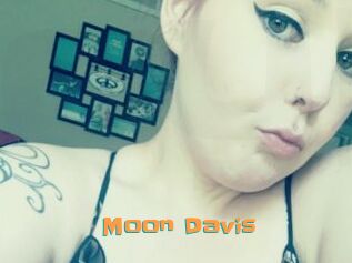Moon_Davis