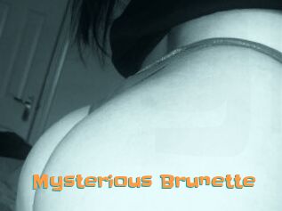 Mysterious_Brunette