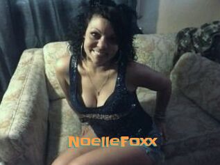 Noelle_Foxx