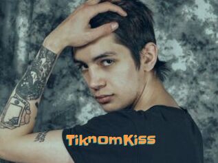 TiknomKiss