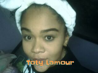 Toty_Lamour